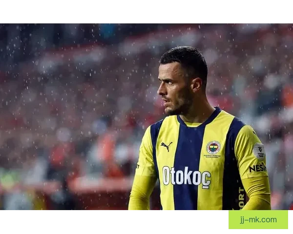 科斯蒂奇正式加盟土超费内巴切开启全新征程